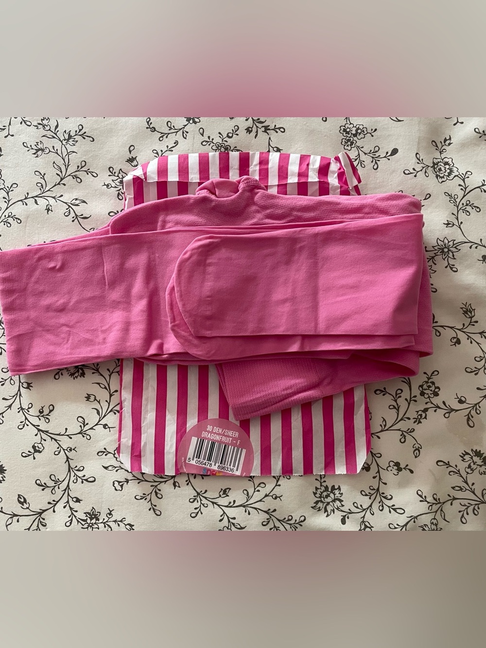Snag Tights, NiB, 1 pink & 1 blue, size F